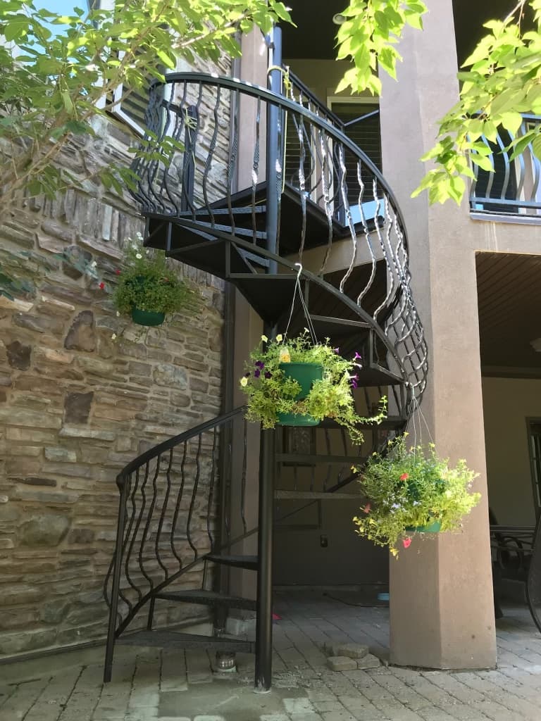 SPIRAL STAIRCASE